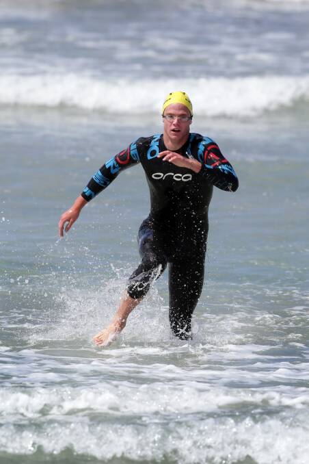 Warrnambool swimmer Isaac Jones claimed opening honours in the Shipwreck Coast Swim Series with victory in yesterday’s Tony Ryan Memorial Bay Swim. 
