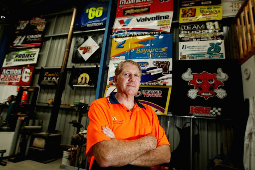 Former triple national drag racing champion Des Woolstencroft is making the transition to speedway racing after a five-year competitive hiatus.
