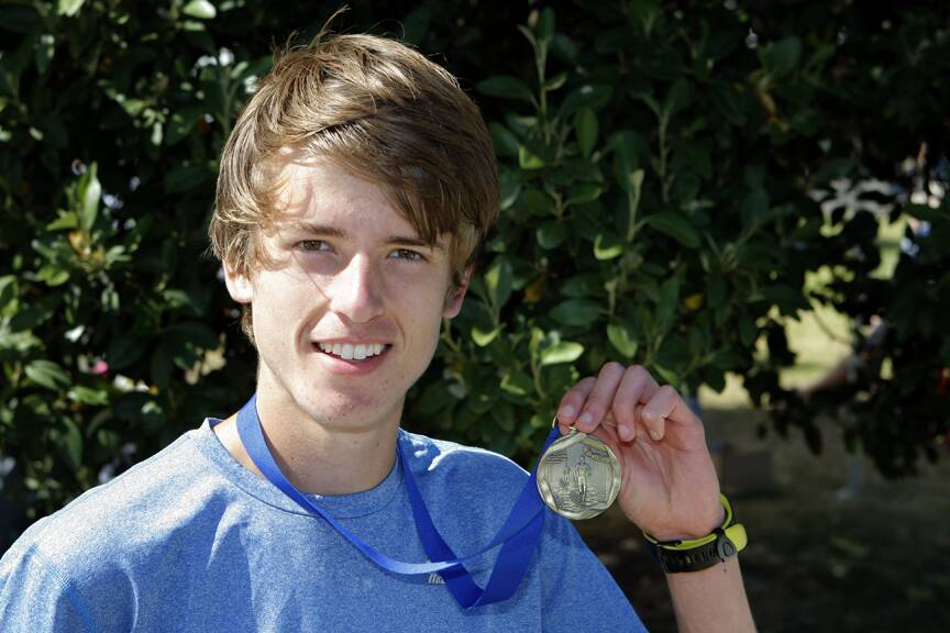  Jack Davies, 17, of Ballarat, won the 6km run.
