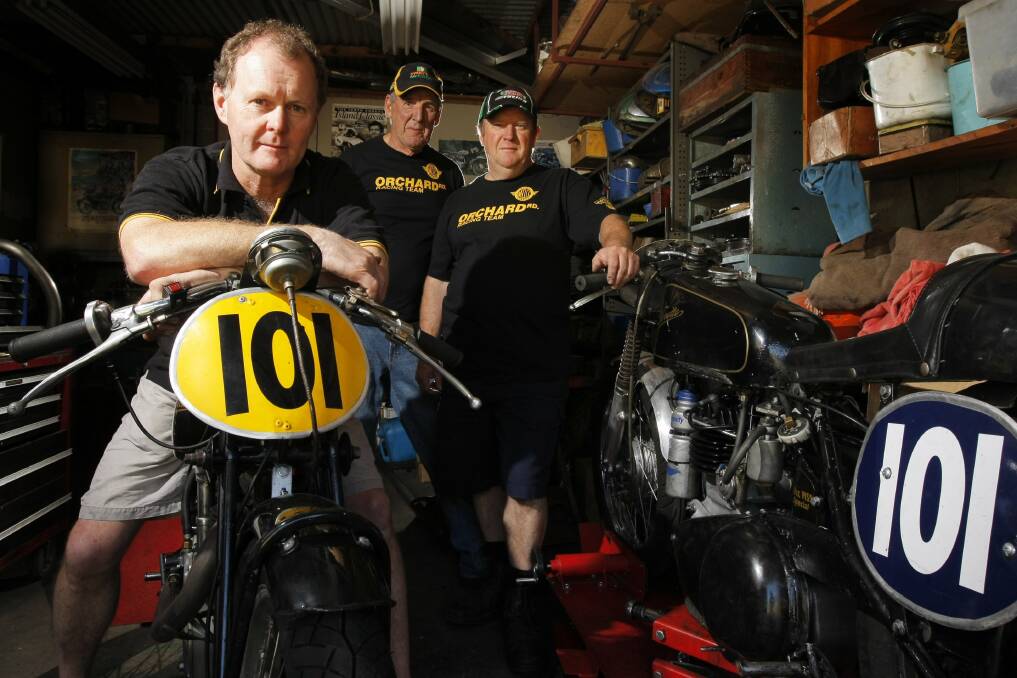 David Morse (left), on his 1935 Velocette 500 racing bike, will join forces with Rob Kenna and Wayne Fary to create a strong Warrnambool presence at the South Australian Historic Road Race Championships this weekend at McNamara Park, Mount Gambier. 