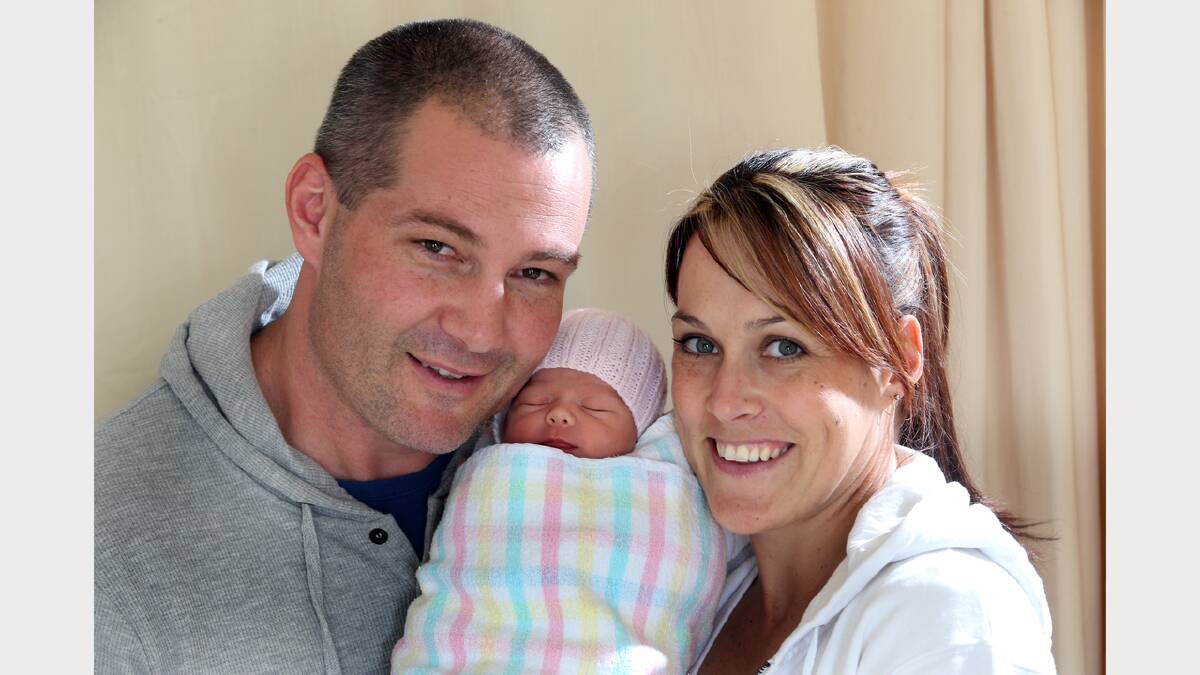  Hugh Schwartz and Michelle Fletcher with their baby, Isabel, who was born at Wodonga Hospital at 2:25pm weighing 2.67kg.