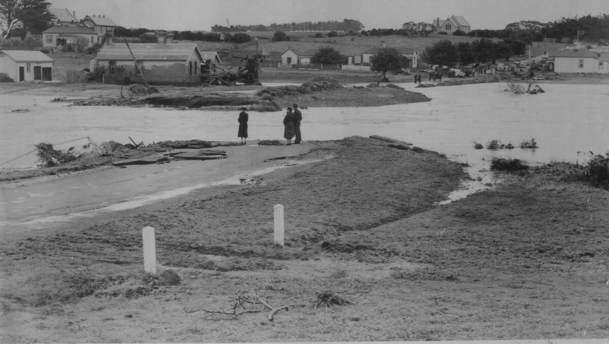 The bridge at Woodford was completely washed away by the 1946 floods. The height of the water can be seen on the wall of the police station shown in the photo. The floods followed nine inches of rain over the weekend of March 16 -17. Seven lives were lost and there were significant stock and crop losses. SOURCE: Warrnambool & District Historical Society.