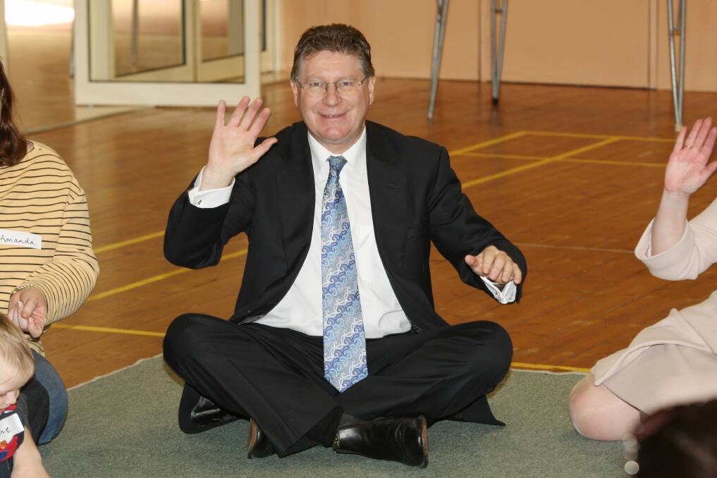  Member for South West Coast Denis Napthine joins the school circle.