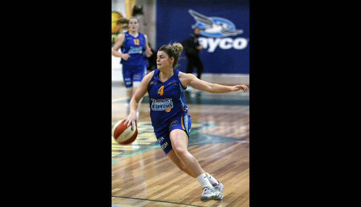 Canberra Capitals basketballer player Nicole Hunt is looking forward to playing with superstar Lauren Jackson.