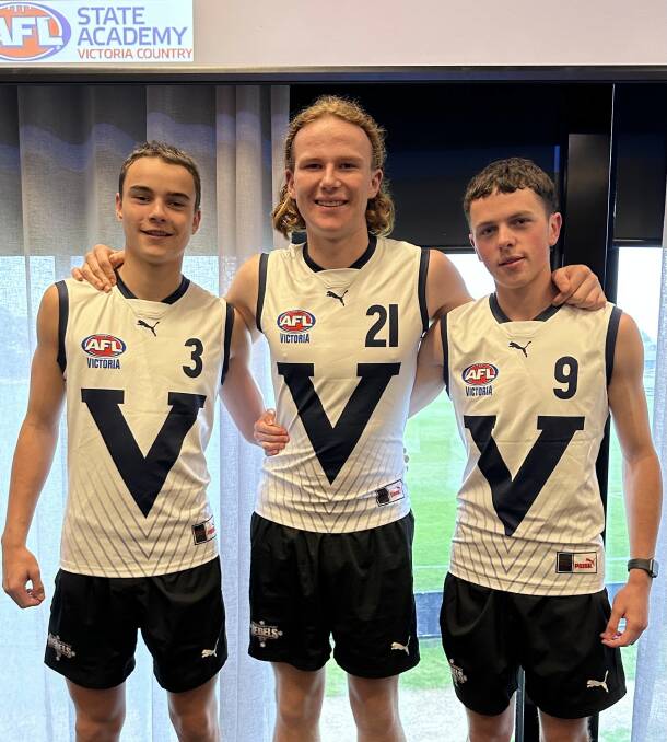 South west footballers Sam Niklaus, Charlie McKinnon and Archie Taylor have been selected for Vic Country.