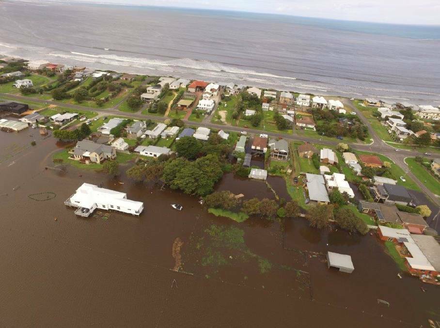 An aerial view of East Beach and Griffiths Street, Port Fairy during floods in 2020.