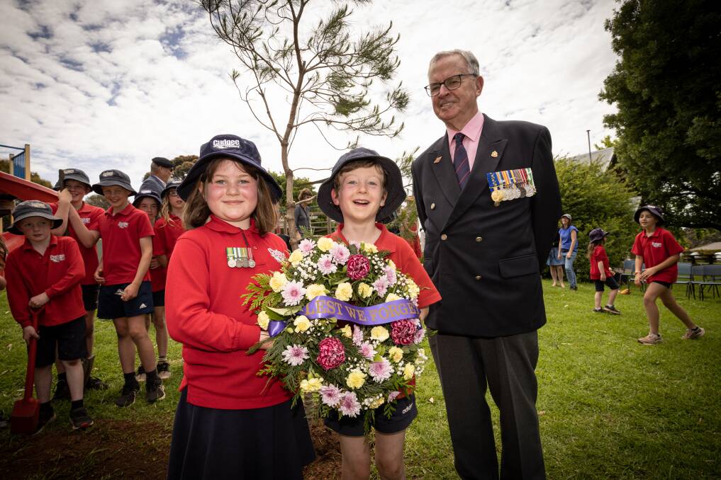 A ceremony was held at the school on Friday where Friends of Gallipoli group member Doug Heazlewood presented a speech.