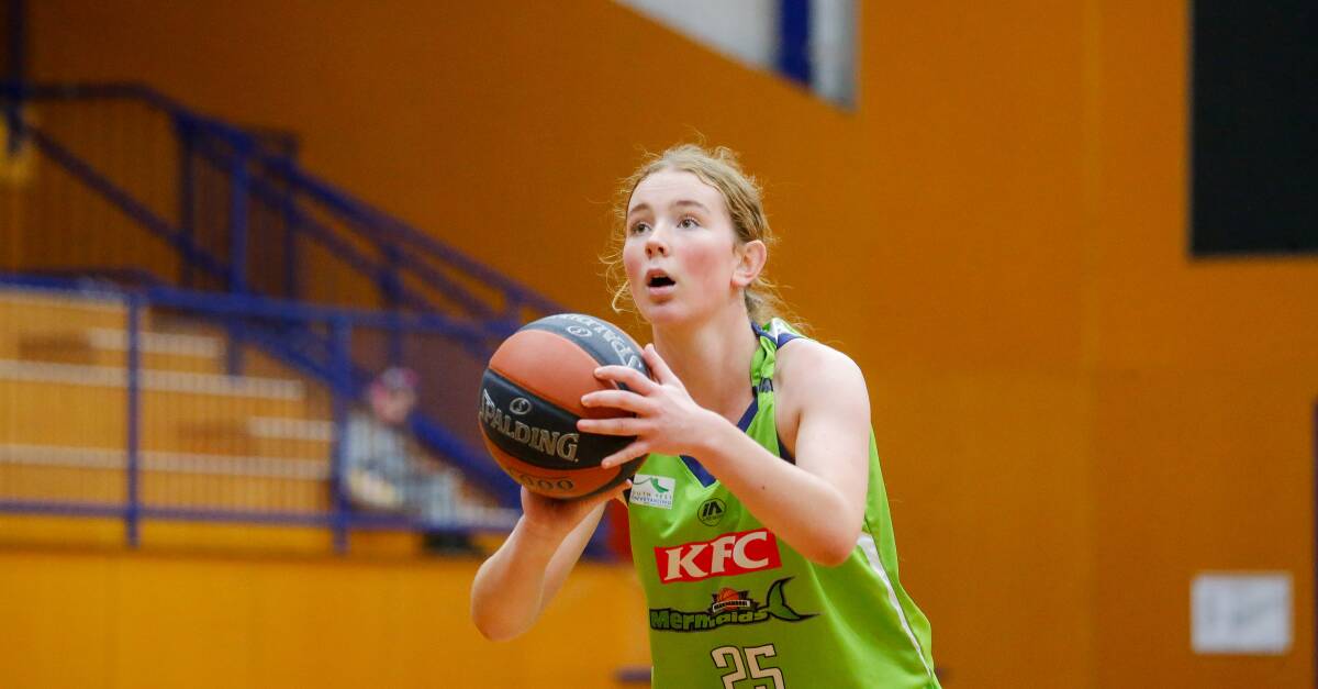 FOCUSED: Matilda Sewell in action for the Mermaids this season. Picture: Anthony Brady.