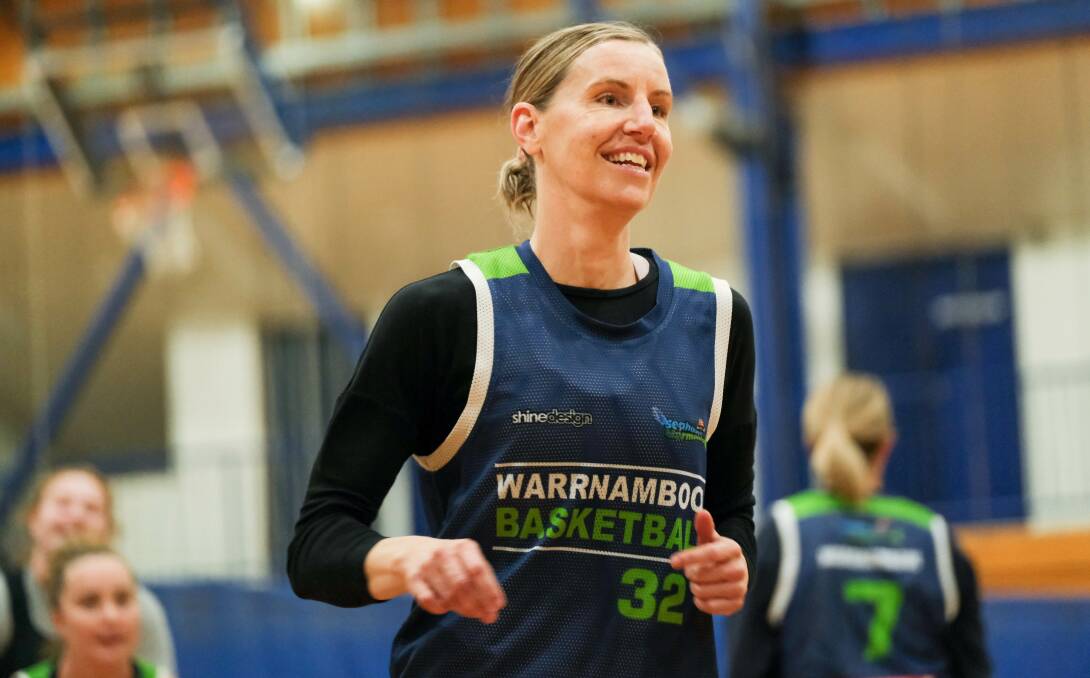 RESOLUTE: Katie O'Keefe starred for the Mermaids on Saturday night, picking up her fourth double-double of the season. Picture: Chris Doheny