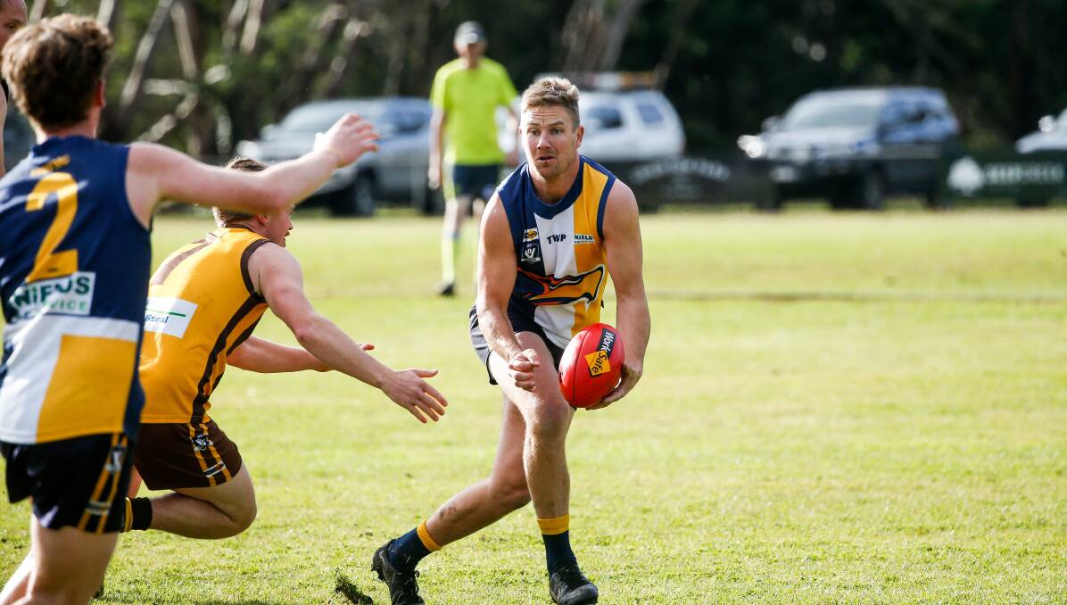 LEADER: Josh Reichman, former Old Collegians coach, in action for Hawkesdale- Macarthur on Saturday. Picture: Anthony Brady