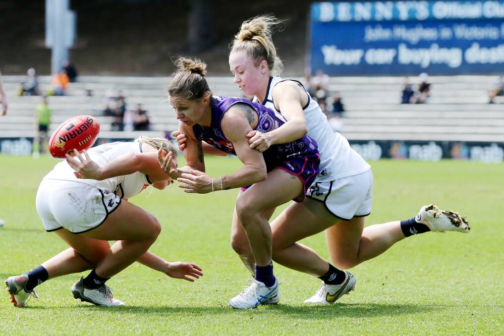 Annie Lee (right) cemented herself in Carlton's backline this winter. Picture by Getty Images