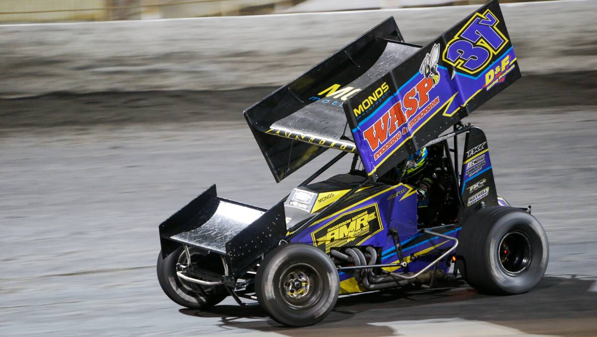FAST: Grant Anderson on his way to a win in Saturday night's feature race. Picture: Anthony Brady