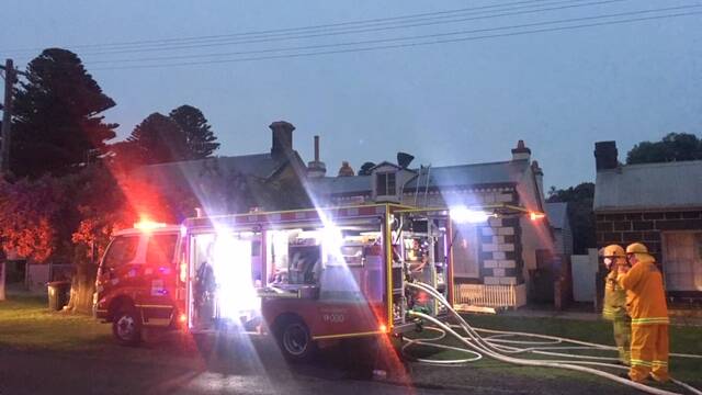 Crews extinguish blaze at home