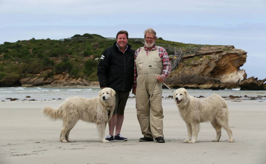 Actor Shane Jacobson and Swampy Marsh at Middle Island with Tula and Eudy.