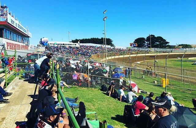 @btorps: Big crowd rolling in for the greatest sprintcar race on the planet - The Classic! #45gasc #warrnambool
