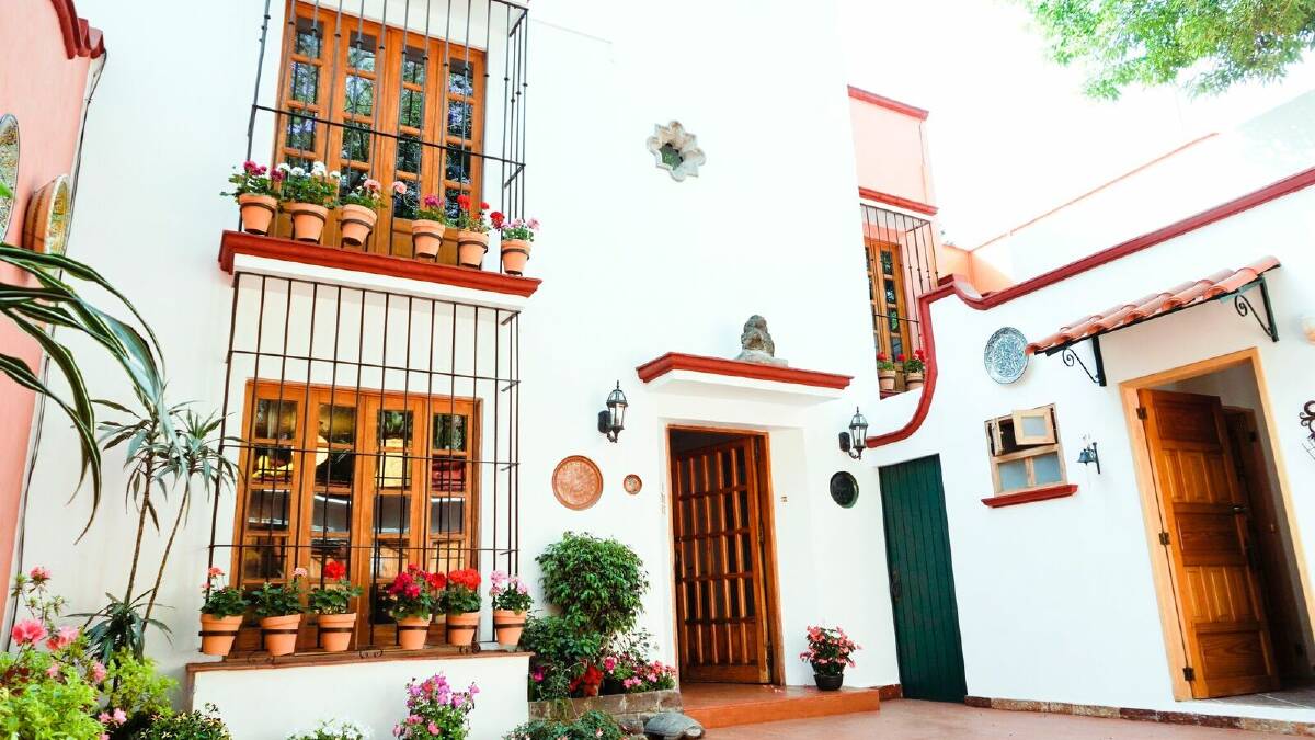 Casa Jacinta Guest House is a traditional Mexican accommodation option.