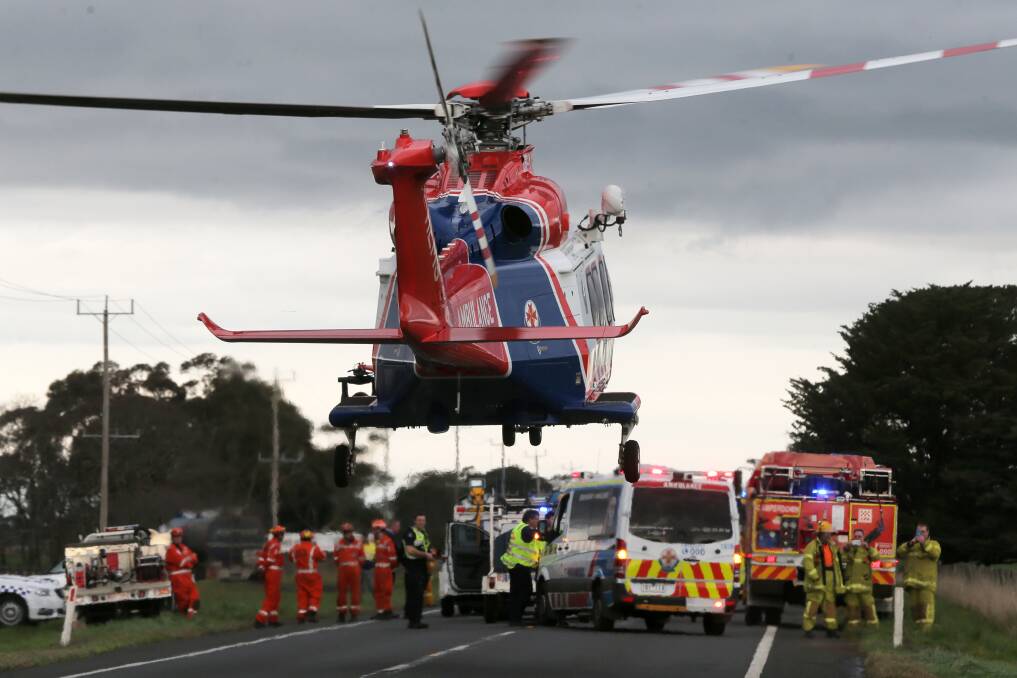 P-plater flown to Melbourne after suspected accident with kangaroo