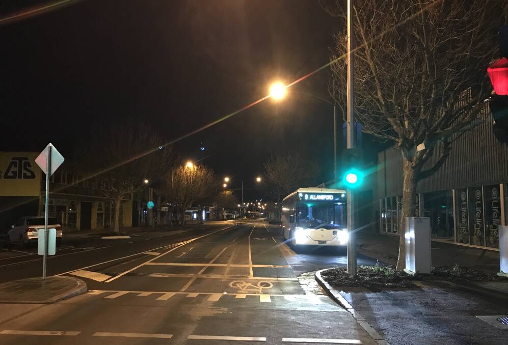 It was fine but cool at 7am in Warrnambool looking west along Lava Street. The Allansford bus was not in Allansford. We're expecting a top of 15 degrees today.