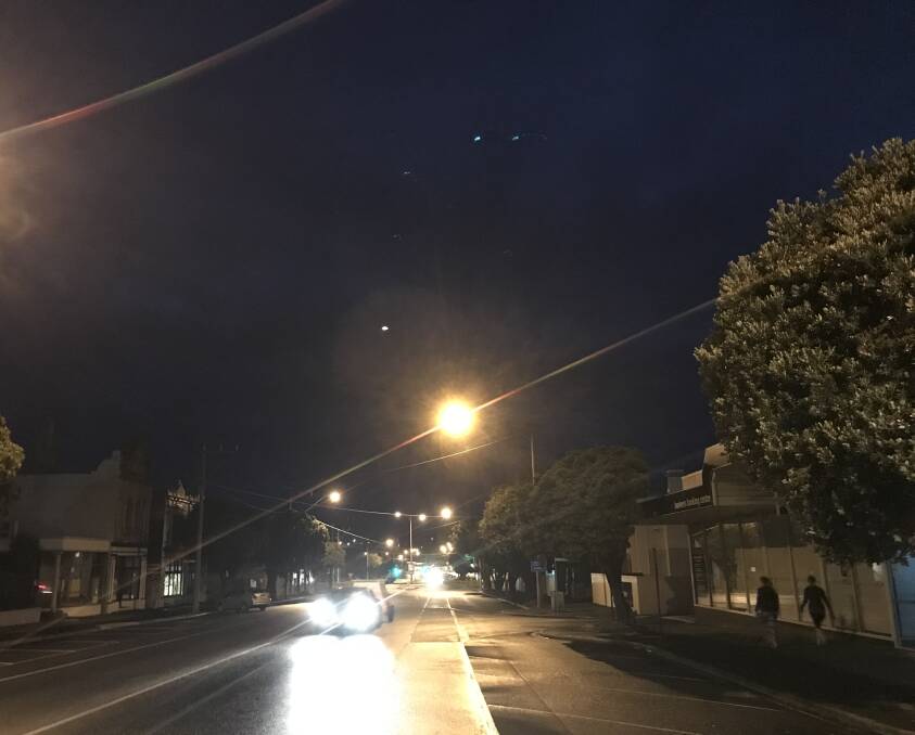 It was cool and dark looking north up Warrnambool's Kepler Street at 7am. The temperature was 9.6 degrees. We're expecting a fine 15 degrees today.