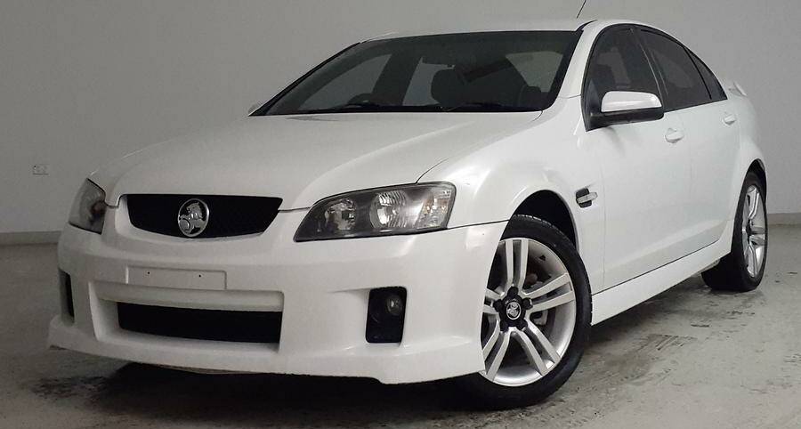 White Holden Commodore 1vo 5zk Used As, Garage Car Door Protector Bunnings