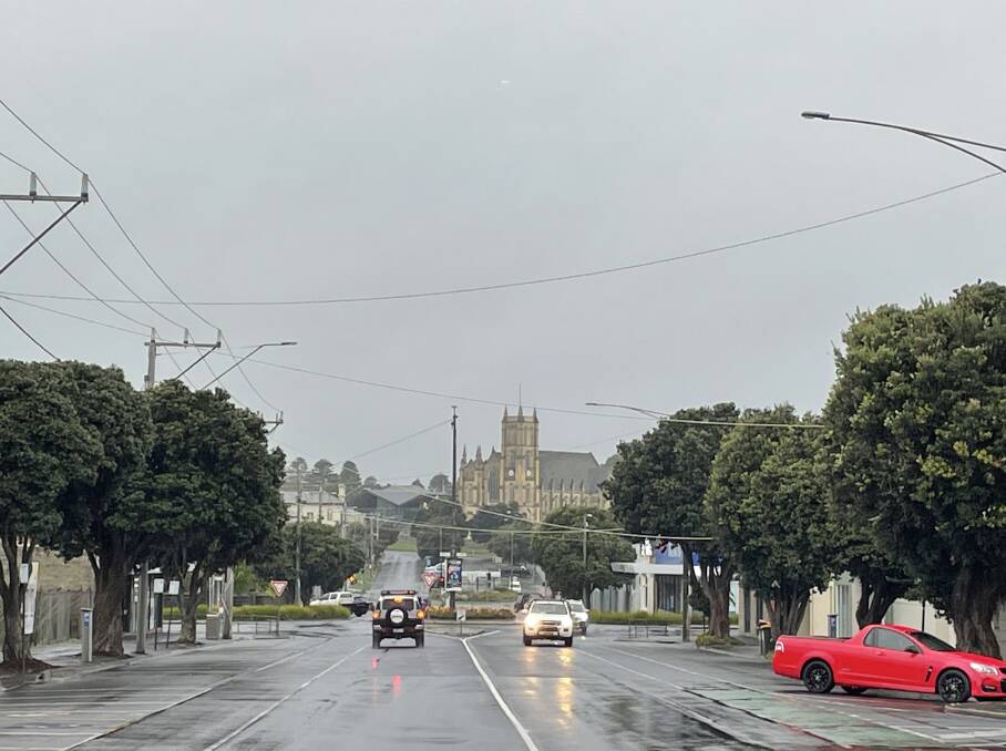 At 7.30am looking north up Kepler Street in Warrnambool it was wet and gloomy. The temperature was a tick over 11 degrees and there's the chance of a thunderstorm this afternoon.