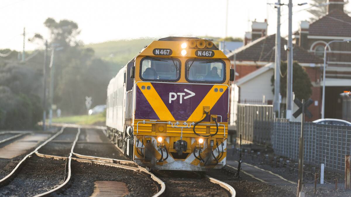 Buses replace trains as COVID hits V/Line