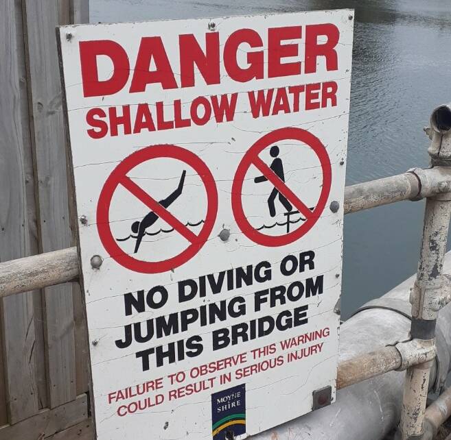 There are reports that large numbers of teenagers have been diving/jumping off the Griffiths Street footbridge.