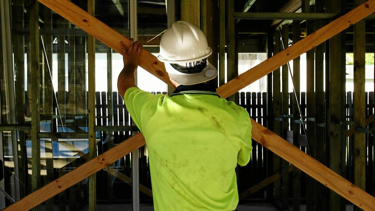 Tradies could soon work interstate without extra registration fees