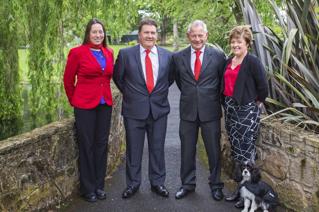 Tamara O'Keefe, Michael Stewart , Percy Eccles and Janine Kavanagh, with mascot Louis.