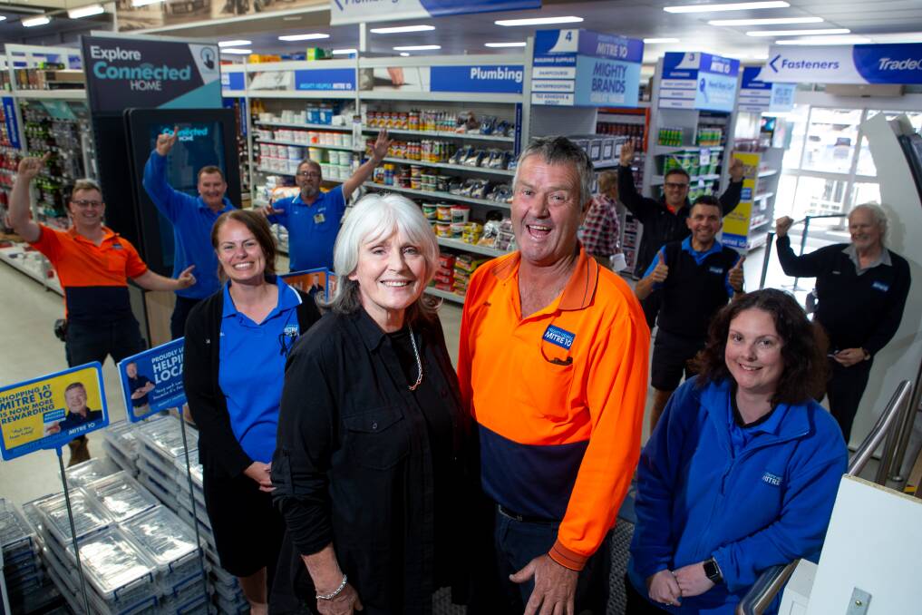 WINNERS: Pontings Mitre 10 (from left) Lisa Bartlett, director Pam Madner, director John Ponting and Kat Ross. Picture: Chris Doheny