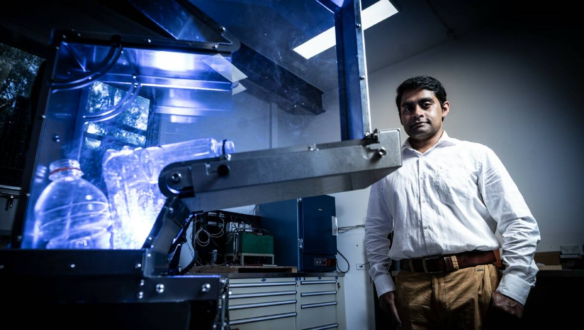 Dr Aziz Ahmed. Picture by UOW photographer Paul Jones.