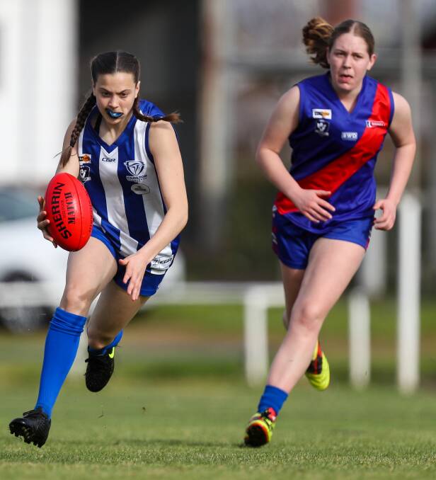 TOP HONOUR: Hamilton Kangaroos' Jessica Rentsch on the move during an under 18 match against Terang Mortlake. She won the league best and fairest award. Picture: Morgan Hancock 