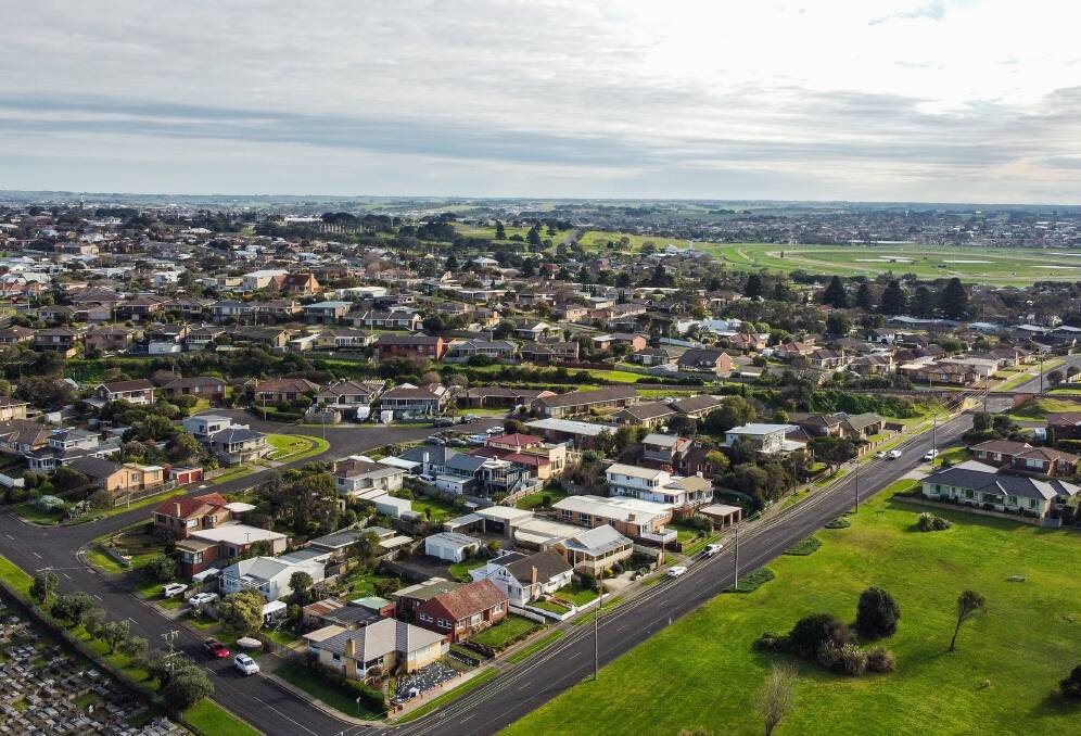 Warrnambool recorded a 100 per cent auction clearance rate for the June 2022 quarter. It was the only state wide location to record the high rate and the only regional location in the top ten. 