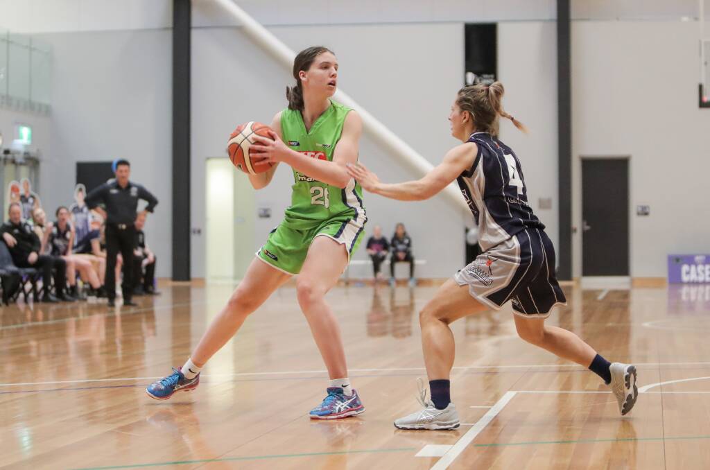 HELPING HAND: Abbey Sutherland is pitching in for the Warrnambool Mermaids' Country Basketball League squad. She was part of the Mermaids' 2018 Big V division one championship. Picture: Morgan Hancock