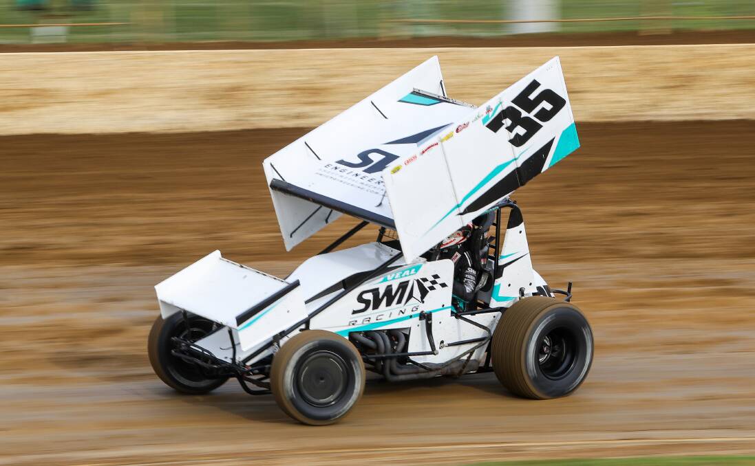 REAL DEAL IN TEAL: Jamie Veal is a past Grand Annual Sprintcar Classic champion and a fan favourite. Picture: Morgan Hancock