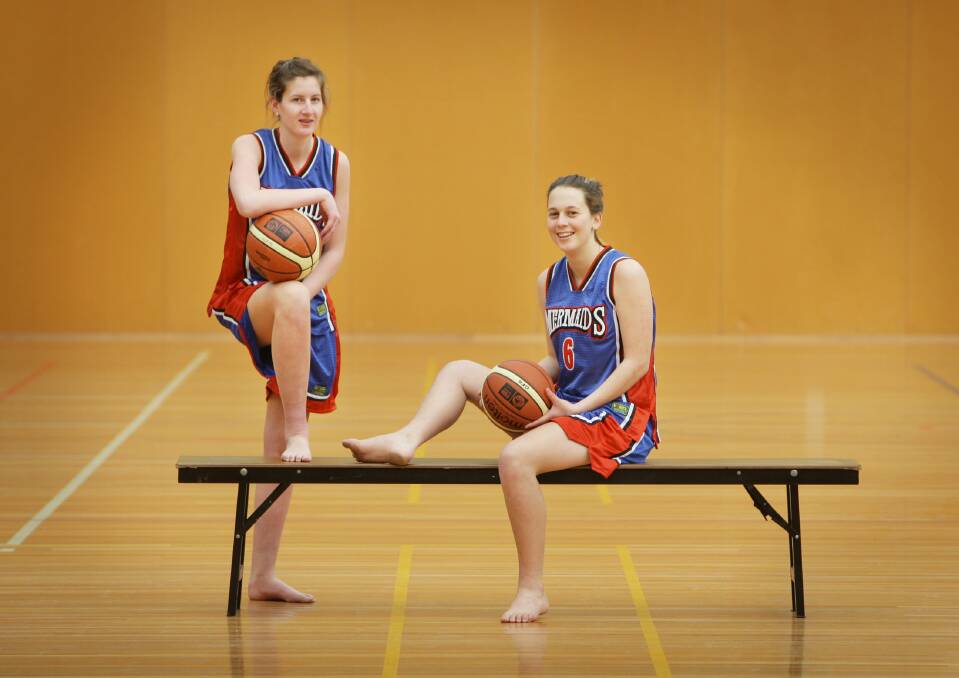 FLASHBACK: A young Brooke Rudezky and Jess Crawley relaxing court-side during the 2007 Big V season. 
