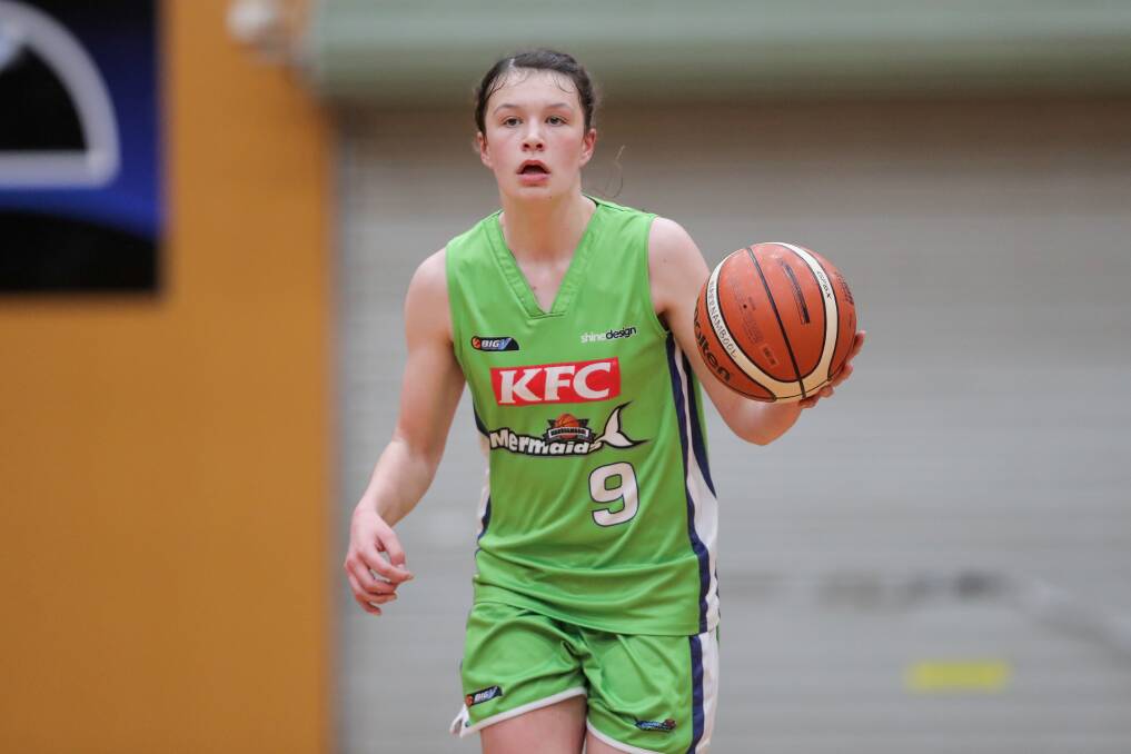 NEXT GEN: Warrnambool Mermaids' Leah Bartlett scored five points from 20 minutes' court time on Saturday night. Picture: Morgan Hancock 