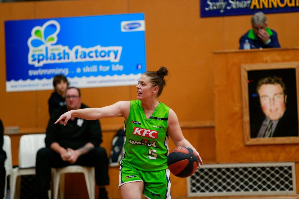 Team leader: Warrnambool Mermaids' Jae Leddin makes a call during the game against Southern Peninsula Sharks. Picture: Anthony Brady