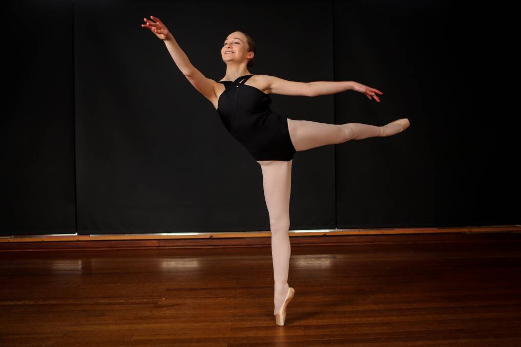 On Point: Warrnambool classical dancer Ashlyn Walker, 17, has won the inagural Ballet Australasia Limited Classical Scholarship in Sydney. Picture: Rob Gunstone