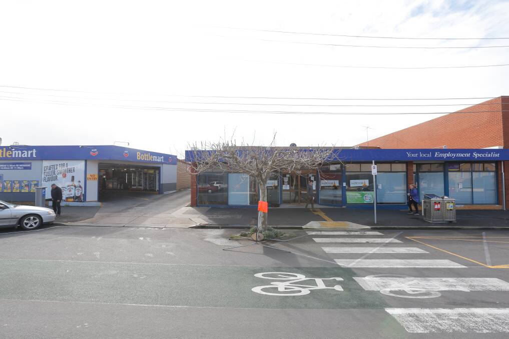 SCHOOL FOR VULNERABLE: The WAVE school site on Lava Street has raised concerns because it only has one classroom and is next door to a bottle shop. Picture: Mark Witte