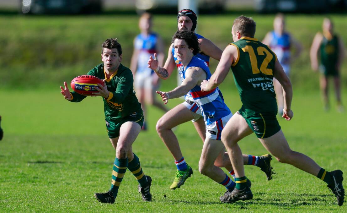 Experienced campaigner: Old Collegians rover Eli Barker was good in his side's elimination final win over Panmure. He's looking forward to taking on Merrivale. Picture: Anthony Brady