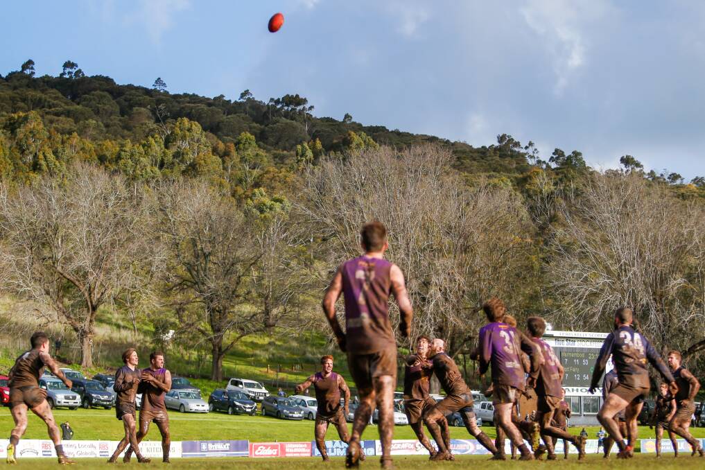 PICTURE PERFECT: The stunning Mount Leura made an ideal backdrop to a muddy Leura Oval on Sunday. Picture: Morgan Hancock