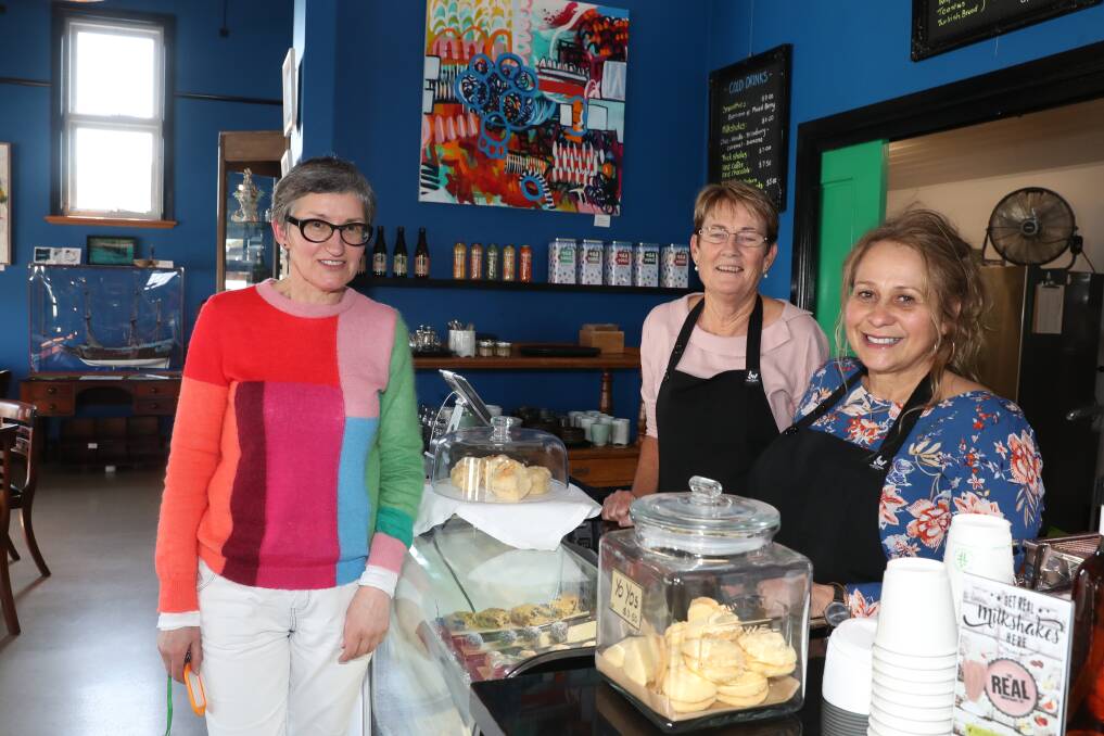 NEW VENTURE: Peterborough antiques and art owner, Maree OConnor with cafe workers Sue Jeffs and Ida Bone. Picture: Mark Witte
