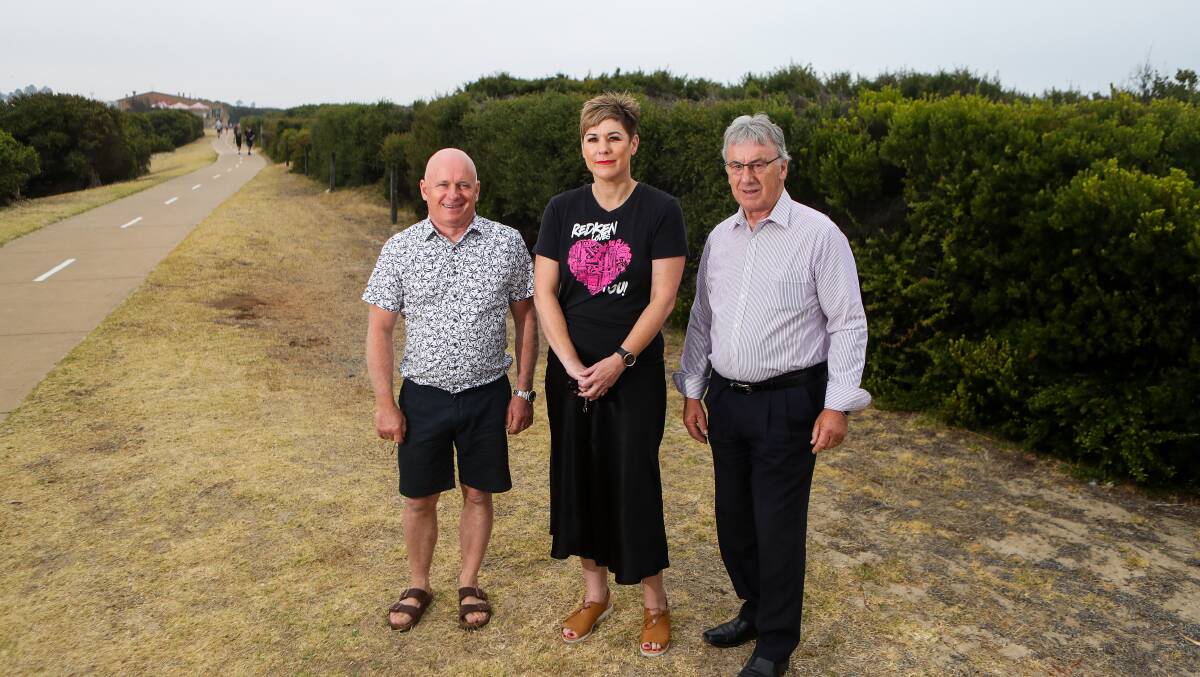 DETERMINED: Peter Hulin, Sue Cassidy and Robert Anderson have vowed to return sea views to McGennan car park. Picture: Morgan Hancock