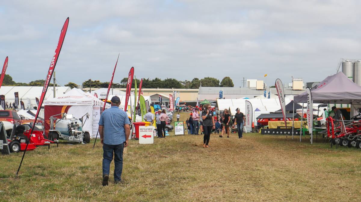 CROWDS: A general view of Sungold Field Days. 