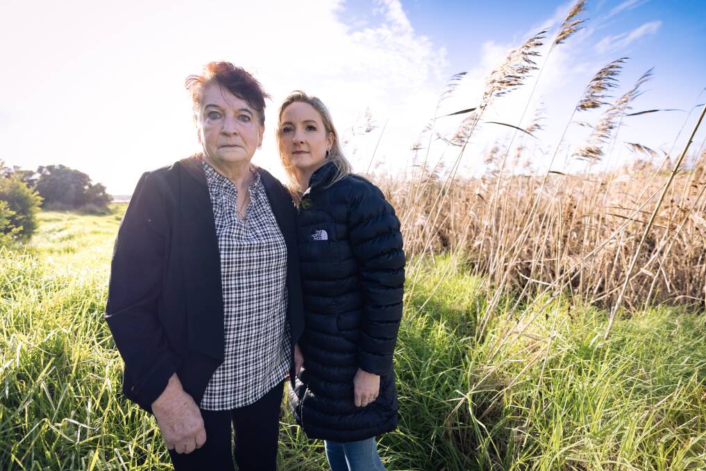 Cathy and Joylene Chapman want police to reopen their investigation into what they say is a mystery surrounding the death of Allan Chapman. Picture by Sean McKenna