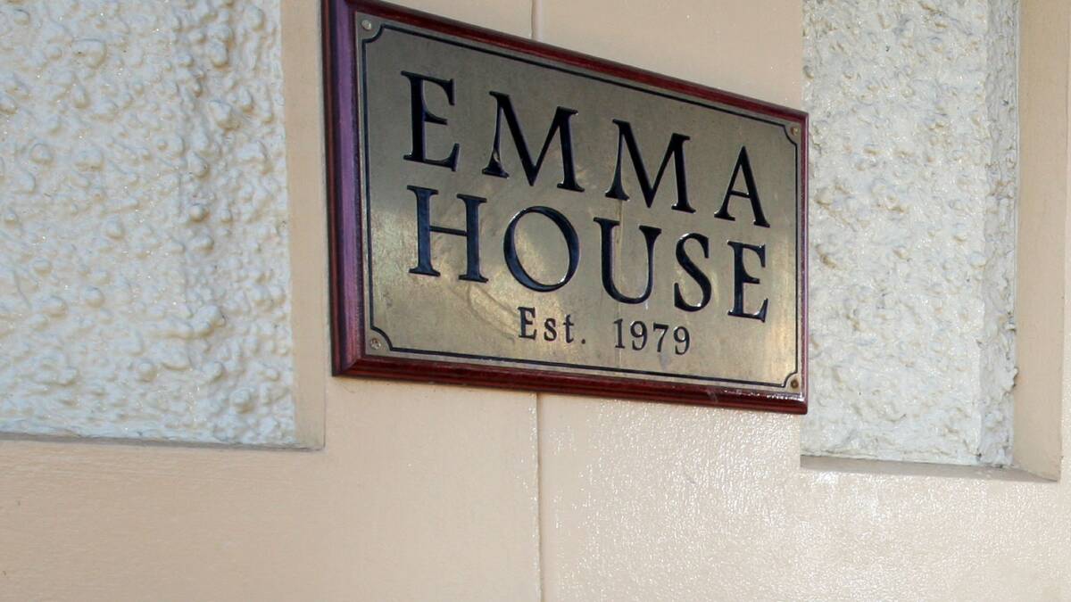 Emma House acting chief executive resigns