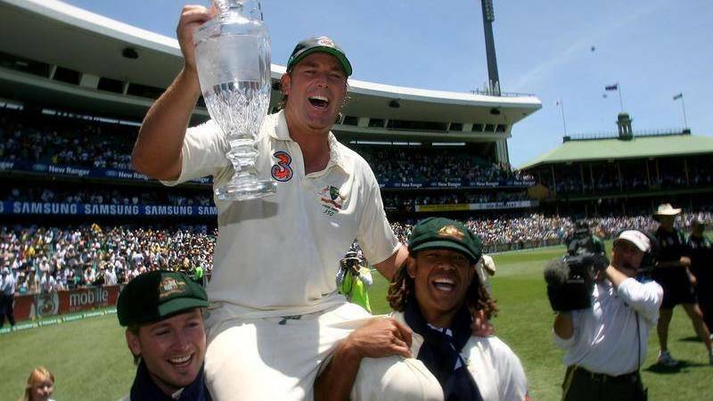  The great Shane Warne being carried round the SCG with the Ashes trophy in 2007.