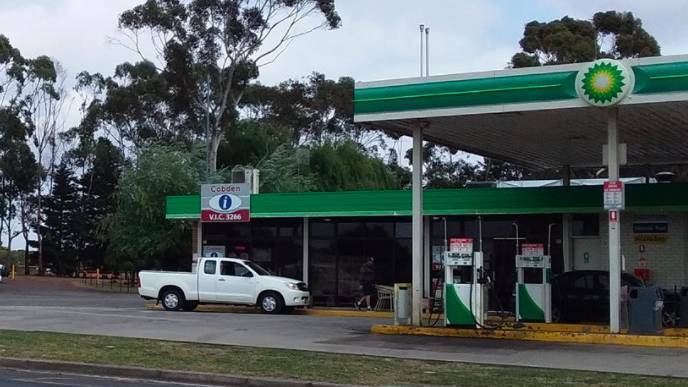 SCENE OF THE CRIME: The Cobden BP Roadhouse service station where a knifepoint robbery occurred on November 23 last year