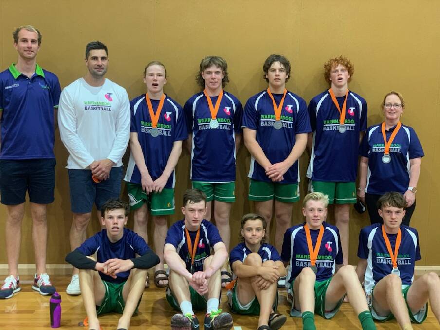MEDALLISTS: Warrnambool Seahawks' under 16 team finished second at the Basketball Victoria country championships. 